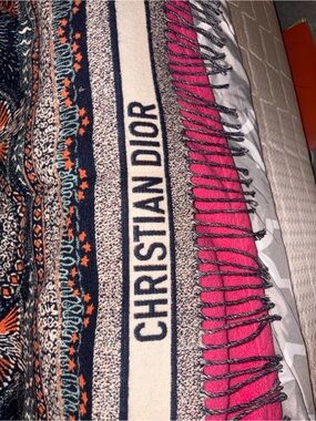 New DIOR THROW BLANKET.